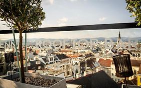 Mooons Vienna